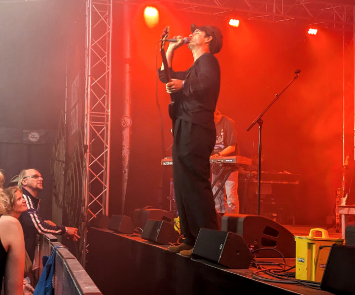 Misty Fields,2025,Clap your hands say yeah,Brown Horse,Festival
